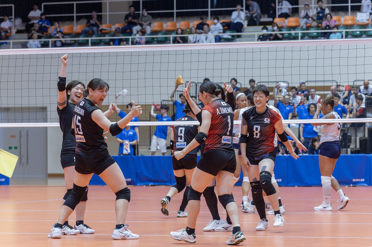 ボランティアと手話を通じて広がる世界「デフバレーボール世界選手権