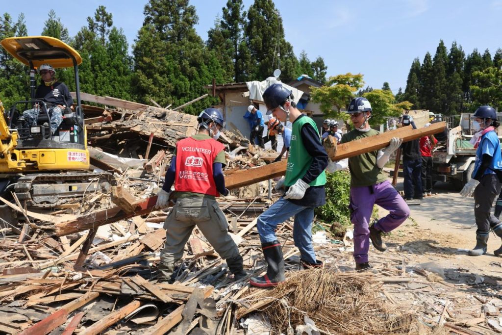 能登半島地震で被災した家屋のがれき撤去の様子
