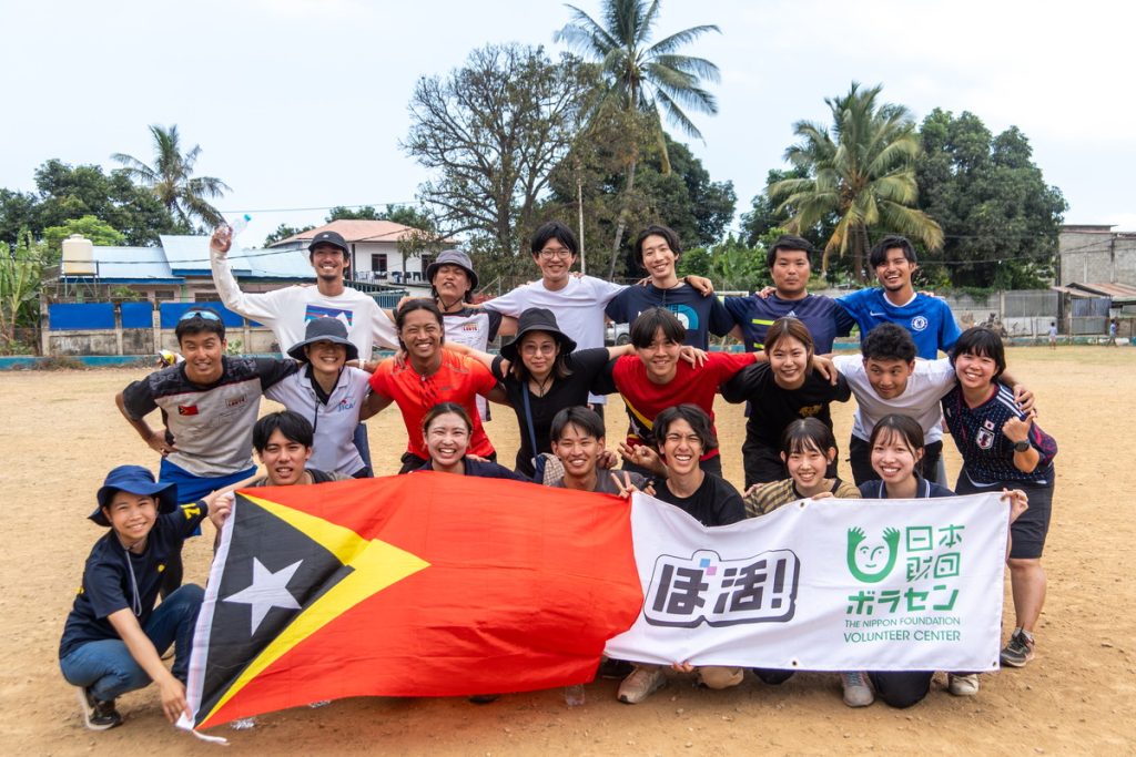 JICA海外協力隊ボランティアと、日本財団ボラセンが派遣した学生ボランティア